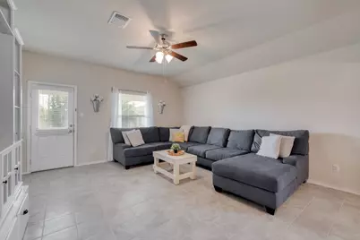 204 Taggart Trail, Jarrell, TX 76537 - Photo 6