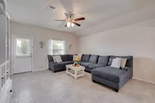 204 Taggart Trail, Jarrell, TX 76537 - Photo 6