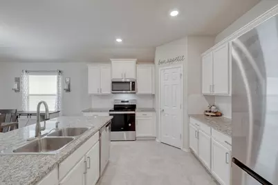 204 Taggart Trail, Jarrell, TX 76537 - Photo 10