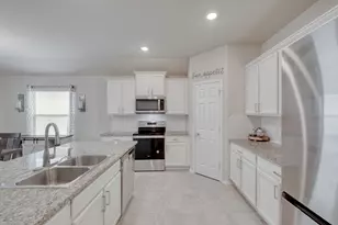 204 Taggart Trail, Jarrell, TX 76537 - Photo 10