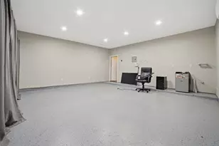 409 E Austin Ave, Round Rock, TX 78664 - Photo 24