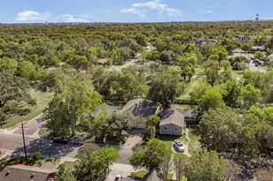 409 E Austin Ave, Round Rock, TX 78664 - Photo 38