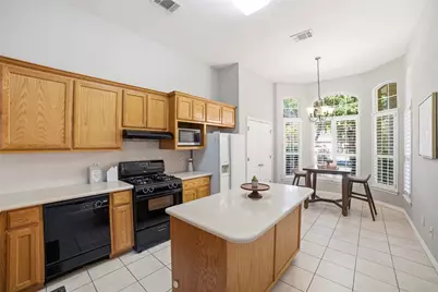 409 E Austin Avenue, Round Rock, TX 78664 - Photo 12