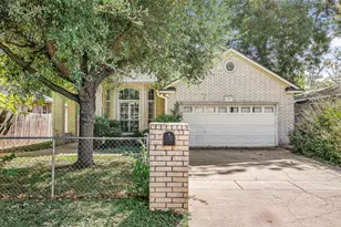 409 E Austin Ave, Round Rock, TX 78664 - Photo 2