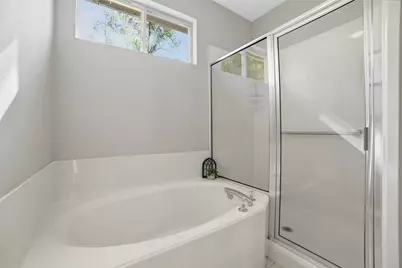 409 E Austin Avenue, Round Rock, TX 78664 - Photo 22