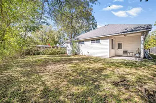 409 E Austin Ave, Round Rock, TX 78664 - Photo 34