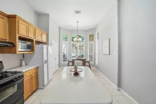 409 E Austin Ave, Round Rock, TX 78664 - Photo 12