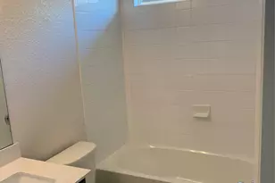 606 Quarton Dr, Hutto, TX 78634 - Photo 12