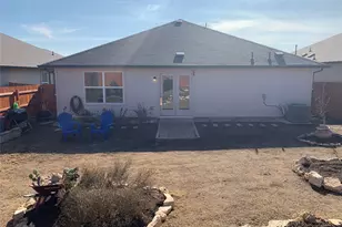 606 Quarton Dr, Hutto, TX 78634 - Photo 4