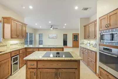 9111 Glenlake Drive, Austin, TX 78730 - Photo 16