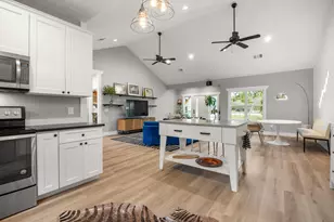 8 Butterfly St, Wimberley, TX 78676 - Photo 10