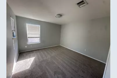 102 Blanco Woods Boulevard, Elgin, TX 78621 - Photo 10