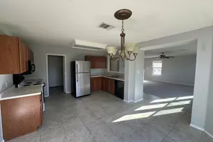 102 Blanco Woods Blvd, Elgin, TX 78621 - Photo 8