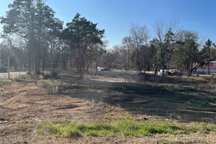 156 Empire St, Elgin, TX 78621 - Photo 2