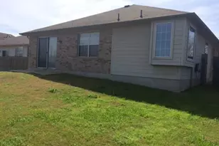 177 Devonshire Dr, Kyle, TX 78640 - Photo 14