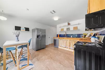 2011 Castle Gate Circle, San Marcos, TX 78666 - Photo 6