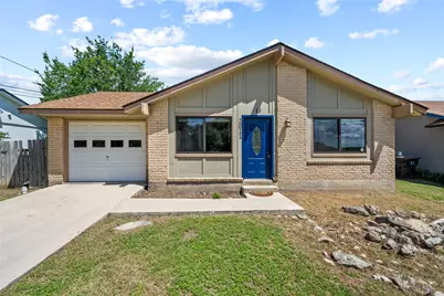 2011 Castle Gate Circle, San Marcos, TX 78666 - Photo 2