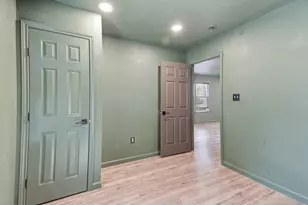 119 N Kanaio Dr, Bastrop, TX 78602 - Photo 10