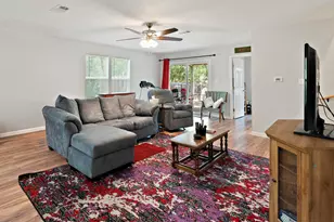 119 N Kanaio Dr, Bastrop, TX 78602 - Photo 26