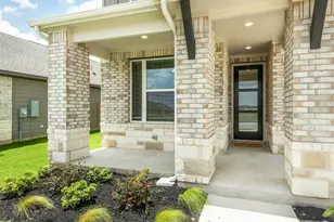 105 Carlsbad Ct, Georgetown, TX 78626 - Photo 4