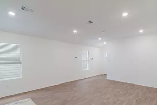 313 El Seibo Ln, Bastrop, TX 78602 - Photo 6