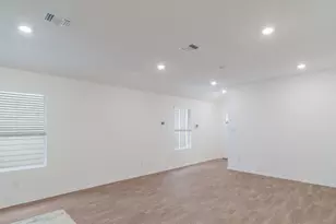 313 El Seibo Ln, Bastrop, TX 78602 - Photo 6