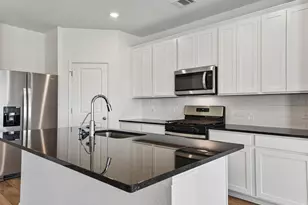 104 Woodbrook Dr, Georgetown, TX 78674 - Photo 4