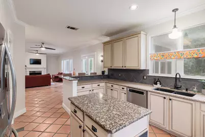 7000 Bending Oak Road, Austin, TX 78749 - Photo 6