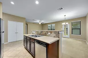 1029 Hyde Park Dr, Round Rock, TX 78665 - Photo 8