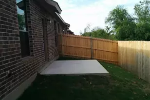 155 Creekside Villa Dr, Kyle, TX 78640 - Photo 12