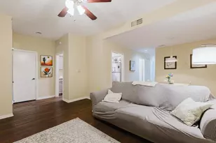 1910 Robbins Pl, Austin, TX 78705 - Photo 4