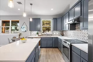 1149 Ebert Ave, Austin, TX 78721 - Photo 10