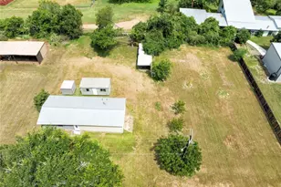 113 Thiele Dr, Yoakum, TX 77995 - Photo 24