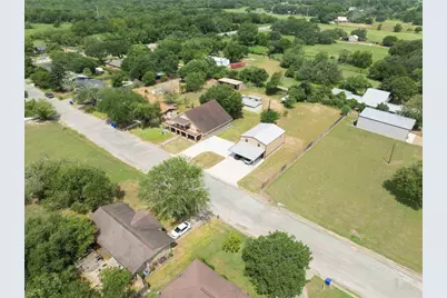 113 Thiele Drive, Yoakum, TX 77995 - Photo 34