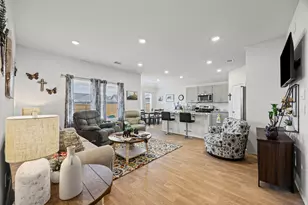 421 Lancebill Dr, Lockhart, TX 78644 - Photo 4