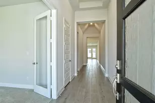 612 Jefferson Dr, Kyle, TX 78640 - Photo 4