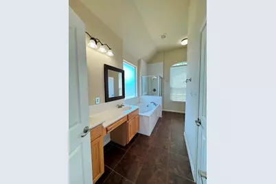 913 Cavalry Ride Trail, Austin, TX 78732 - Photo 32