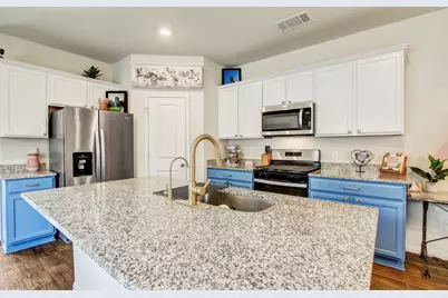 140 Texas Palmetto Circle, Kyle, TX 78640 - Photo 10