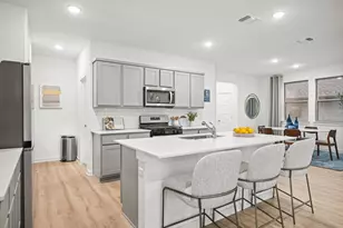 439 Lucky Ave, Elgin, TX 78621 - Photo 6