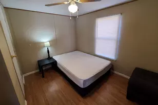 374 Plum St, Bastrop, TX 78602 - Photo 8