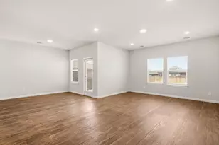 154 Solitude Dr, San Marcos, TX 78666 - Photo 4