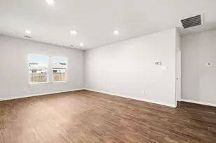 154 Solitude Dr, San Marcos, TX 78666 - Photo 6