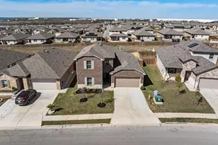 154 Solitude Dr, San Marcos, TX 78666 - Photo 2