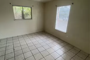 1002 Hillyer St, San Marcos, TX 78666 - Photo 6