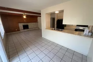 1002 Hillyer St, San Marcos, TX 78666 - Photo 2