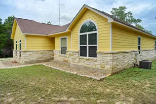 247 Campfire Way, Smithville, TX 78957 - Photo 4