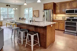 247 Campfire Way, Smithville, TX 78957 - Photo 6
