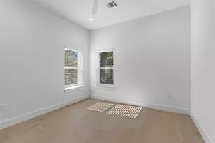 1209 Canterbury St, Austin, TX 78702 - Photo 34