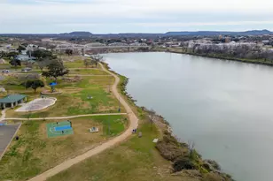 305 W Tarrant St, Llano, TX 78643 - Photo 24