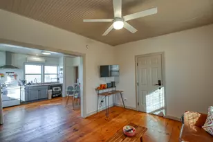 305 W Tarrant St, Llano, TX 78643 - Photo 10